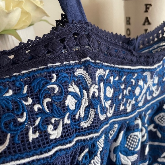 NWOT Sea New York Bluee and White Embroidered Top, Size 0 - Picture 2 of 11